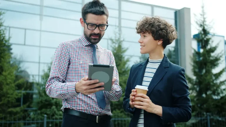 How to Build a Business Content Calendar Around Search Intent