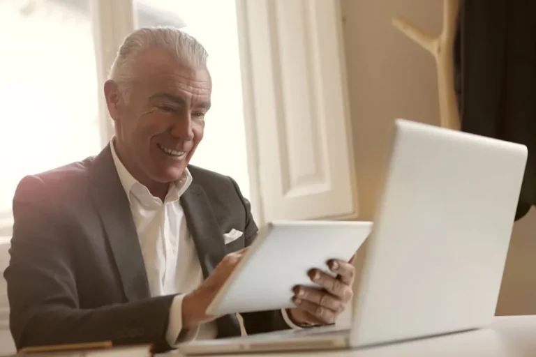 truecrawns.com Explained Through the Lens of technology, software, and business insight